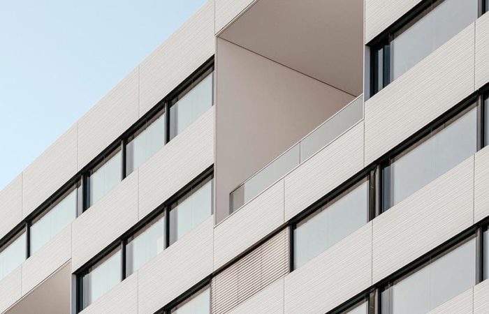 Exterior shot of Mount Sinai Hospital in Toronto, Canada.